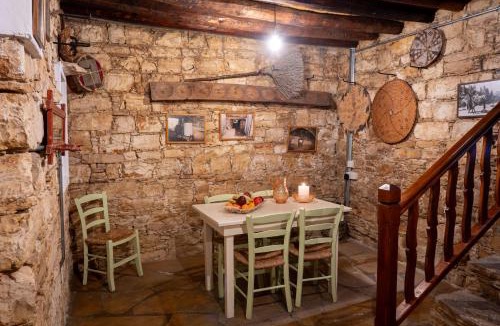 Lofou House | Oinoessa Traditional Boutique Guest Houses
