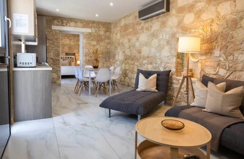 Armou House | Old Luxury Stone House Armou