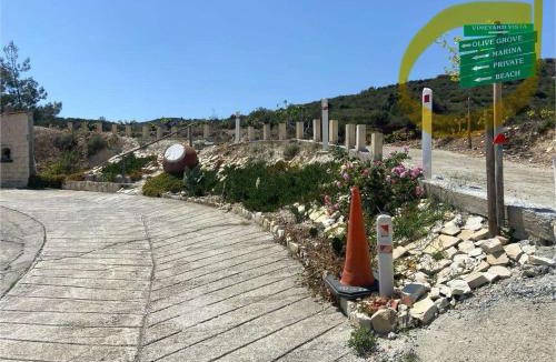 Silikou House | Olive Grove Cottage Guest house