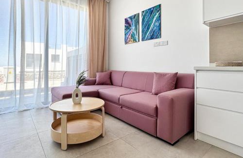 Vasilia Apartment | OLIVER's Garden Apartment with Terrace