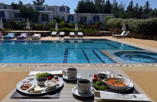 Kyrenia District House | One bedroom Bungalow with pool and mountain views
