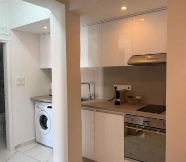 Agios Tychon Apartment | Palatino 1-Bedroom Apartment Near Beach