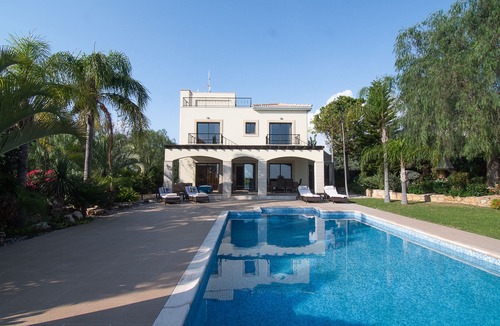 Kouklia Villa | Palm Retreat Villa with Private Pool