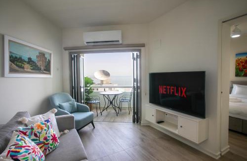 Skala Apartment | Palmove Luxurious Beachfront Apt