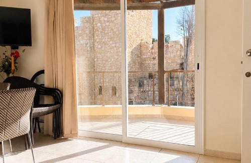 Paphos Apartment | Paphos Eye 360 Roman Hotel, Lighthouse & Sea View