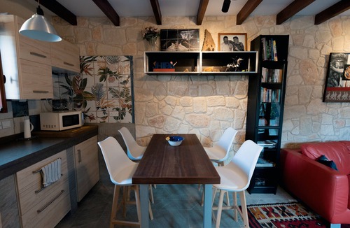 Mesa Chorio House | Paphos Traditional Holiday House