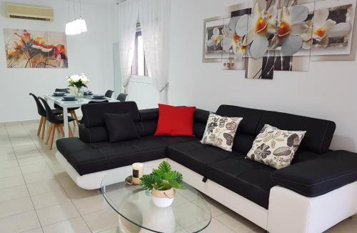 Paphos Apartment | Paradise Gardens IV 2 Bd Amazing Apartment