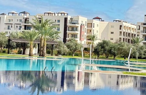 Bafra Apartment | Peaceful Oasis by the Beach