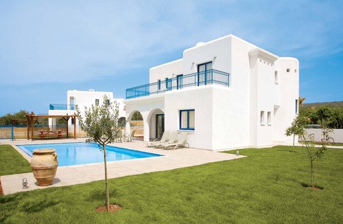 Agios Georgios Pegeias Villa | Peaceful villa close to St Georges Harbour