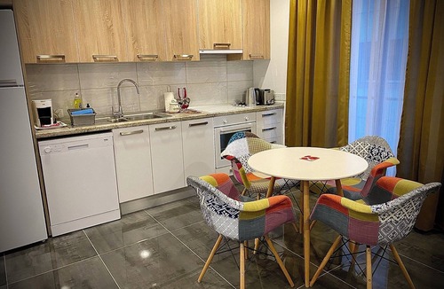 Yenisehir Apartment | Perfect 2-bedroom apartment with AC in fabulous Lefkoşa