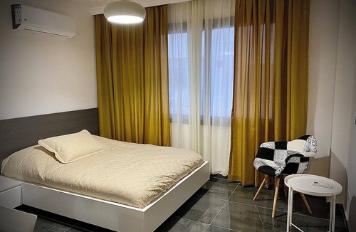 Yenisehir Apartment | Perfect 2-bedroom apartment with AC in fabulous Lefkoşa