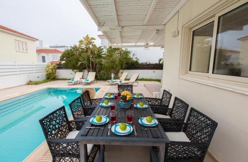 Pernera Villa | Pernera Holiday Villa 588