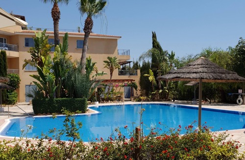 Peyia Town Apartment | Peyia large pool