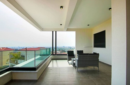 Agios Athanasios Apartment | Phaedrus Living: Sea View Anna Residence 201