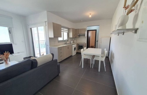 Larnaca Apartment | Phaedrus Living: City Center Cozy Flat Demetra 102