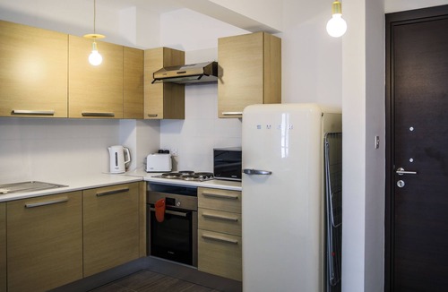 Lykabittos Villa | Phaedrus Living: City Luxury Flat Anemone 103