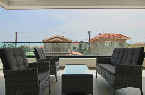 Agios Athanasios Apartment | Phaedrus Living: City View Anna Residence 102