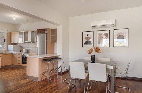 Strovolos Apartment | Phaedrus Living Evergreen City Flat