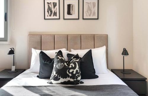 Strovolos Apartment | Phaedrus Living Evergreen City Flat
