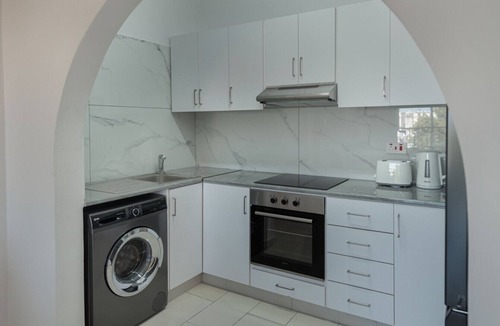 Old Town Apartment | Phaedrus Living: Golden Seaview Residence