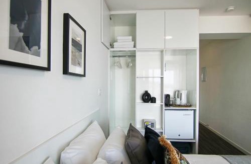 Acropolis Apartment | Phaedrus Living: Luxury Suite Nicosia 509