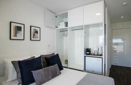 Acropolis Apartment | Phaedrus Living: Luxury Suite Nicosia 506
