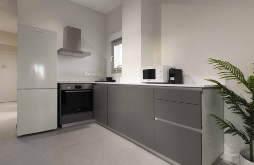 City Centre Apartment | Phaedrus Living Mini Art House Kahlo