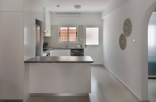 Universal Apartment | Phaedrus Living: Olga Residence