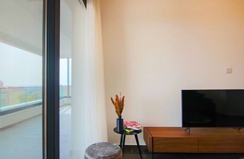 Agios Athanasios Apartment | Phaedrus Living: Sea View Anna Residence 201