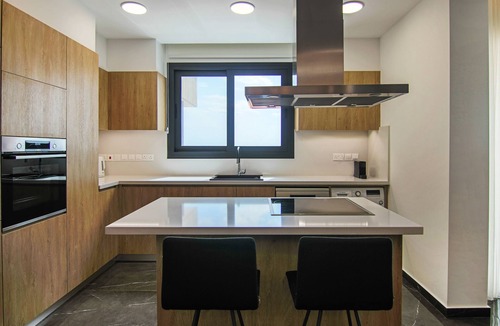Agios Athanasios Apartment | Phaedrus Living: Sea View Anna Residence 301