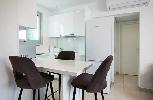 Paphos Apartment | Phaedrus Living Seaside Executive Flat Harbour 208