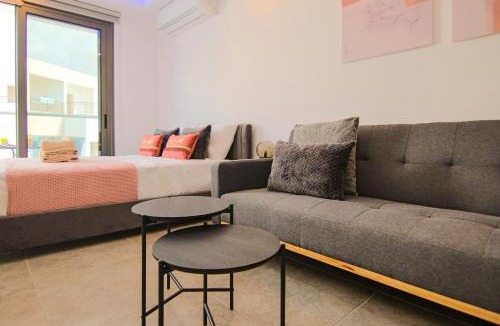 Paphos Apartment | Phaedrus Living: Seaside Luxury Flat Athina 115