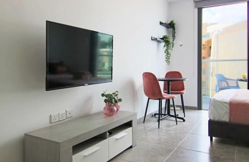 Paphos Apartment | Phaedrus Living: Seaside Luxury Flat Athina 115