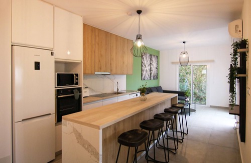 Paphos Apartment | Phaedrus Living: Seaside Modern Flat Limnaria 123