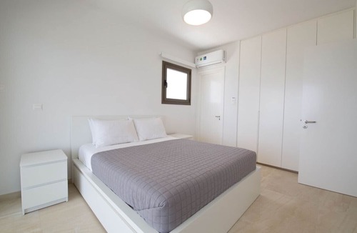 Softades Villa | Phaedrus Living: Serenity Waves Villas No.2
