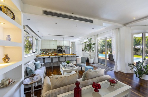 Kiti Villa | Picture Renting your 5 Star Villa with Beautiful Private Pool, Larnaca Villa 1397