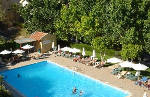Pissouri Apartment | Pissouri Beach - 1 Bed Apt just 100m Pissouri's Blue Flag Beach - Communal Pool