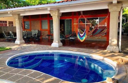 Pochomil House | Pochomil Beachfront frente al mar 4 cuartos 15personas MAX piscina