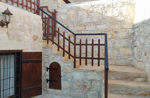 Lofou House | Polymnias Place
