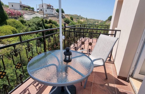 Steni Apartment | Potamos Studio, Small Village Center Shared Swimming Pool