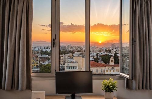 Larnaca Apartment | PREMIUM Panoramic Seaview 2-BDR-Apt - Private Parking - 3 min Walk to Beach