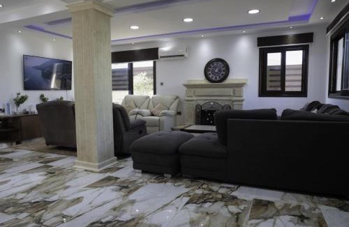 Chlorakas Villa | Private 5BR Villa with Sunset Rooftop, BBQ zone, Private Pool and Quiet Luxury near sea