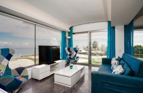 Protaras Apartment | Protaras Beachfront Thalassa Suite