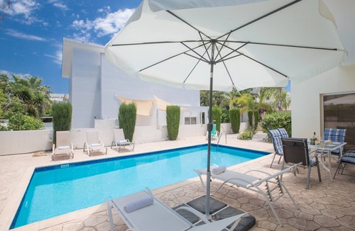 Protaras Apartment | Protaras Delfini Villa DV4 - a villa that sleeps 6 guests in 3 bedrooms
