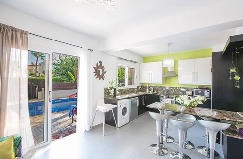 Pernera Apartment | Protaras Dione Villa DI12 - a villa that sleeps 6 guests in 3 bedrooms