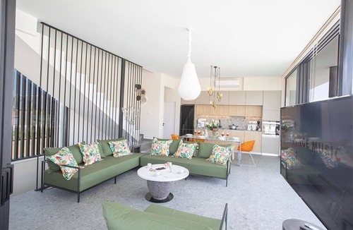 Protaras Villa | Protaras Elite Pearl Villa EP17 - a villa that sleeps 10 guests in 4 bedrooms