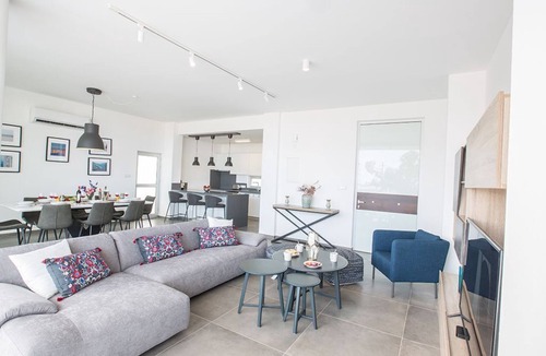 Protaras Villa | Protaras Olivine Villa OL6 - a villa that sleeps 10 guests in 4 bedrooms