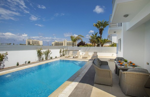 Pernera Villa | Protaras Villa Posidonas 9 Near The Beach