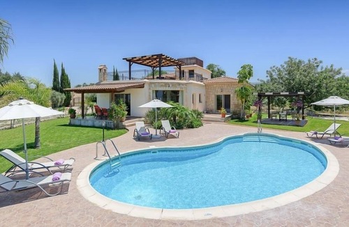 Latchi Villa | R 5013 Villa James with outdoor private pool, hot tub and sea view