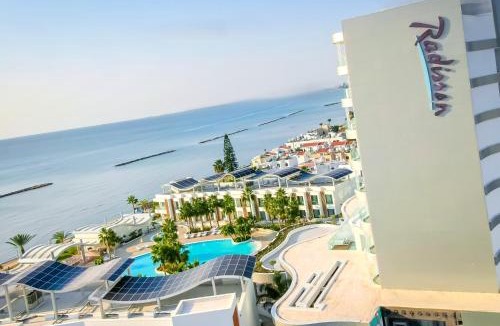 Oroklini Resort | Radisson Beach Resort Larnaca